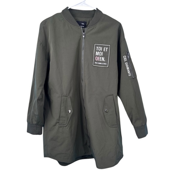 Green Raincoat with Stand-Up Collar and Zipper Closure - Picture 3 of 13